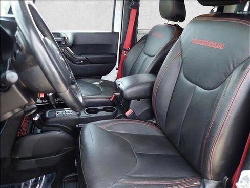 Used 2018 Jeep Wrangler Rubicon AWD/4WD image 11