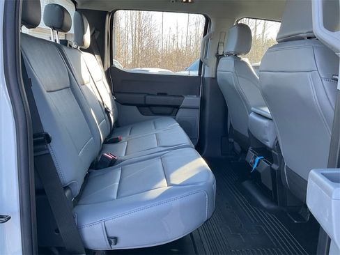 New 2026 Ford F250 XL w/ XL Chrome Package image 13
