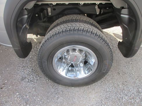 New 2026 GMC Sierra 3500 SLE w/ SLE Value Package image 14