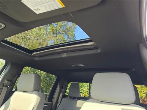 New 2026 GMC Sierra 2500 SLT w/ SLT Premium Package image 12