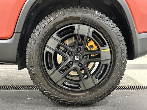 Used 2022 Rivian R1T Adventure AWD/4WD image 10