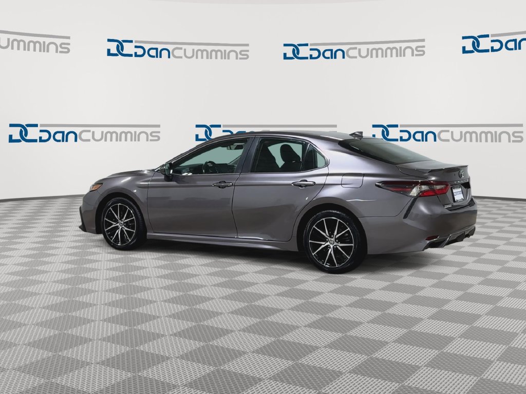 Used 2024 Toyota Camry SE FWD image 7