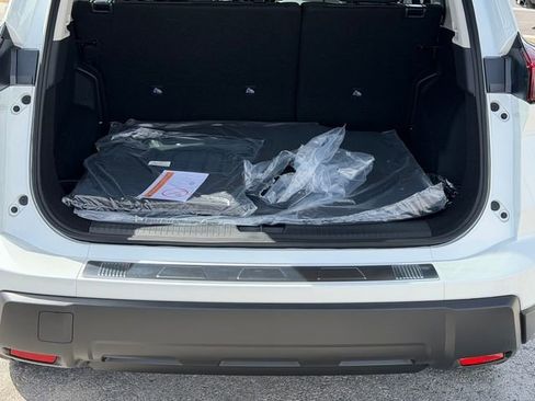 New 2026 Nissan Rogue SV FWD image 4