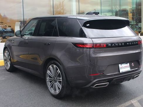 Used 2025 Land Rover Range Rover Sport Dynamic SE image 11
