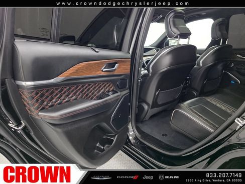 Used 2023 Jeep Grand Cherokee Summit w/ Adv Protech Group IV AWD/4WD image 21