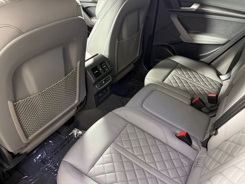 Used 2023 Audi SQ5 Prestige w/ Prestige Package AWD/4WD image 11