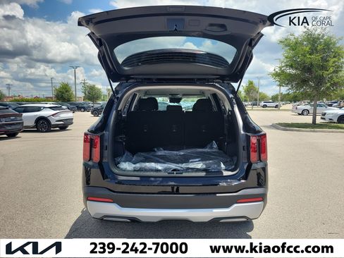 New 2026 Kia Sorento LX FWD image 34