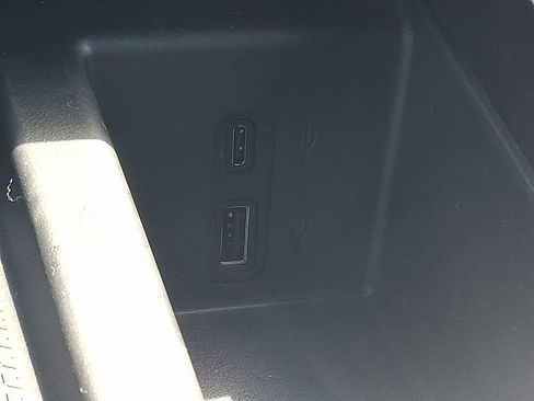 New 2025 GMC Acadia Elevation FWD image 17
