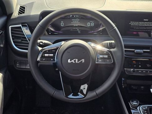 New 2026 Kia Seltos S image 16