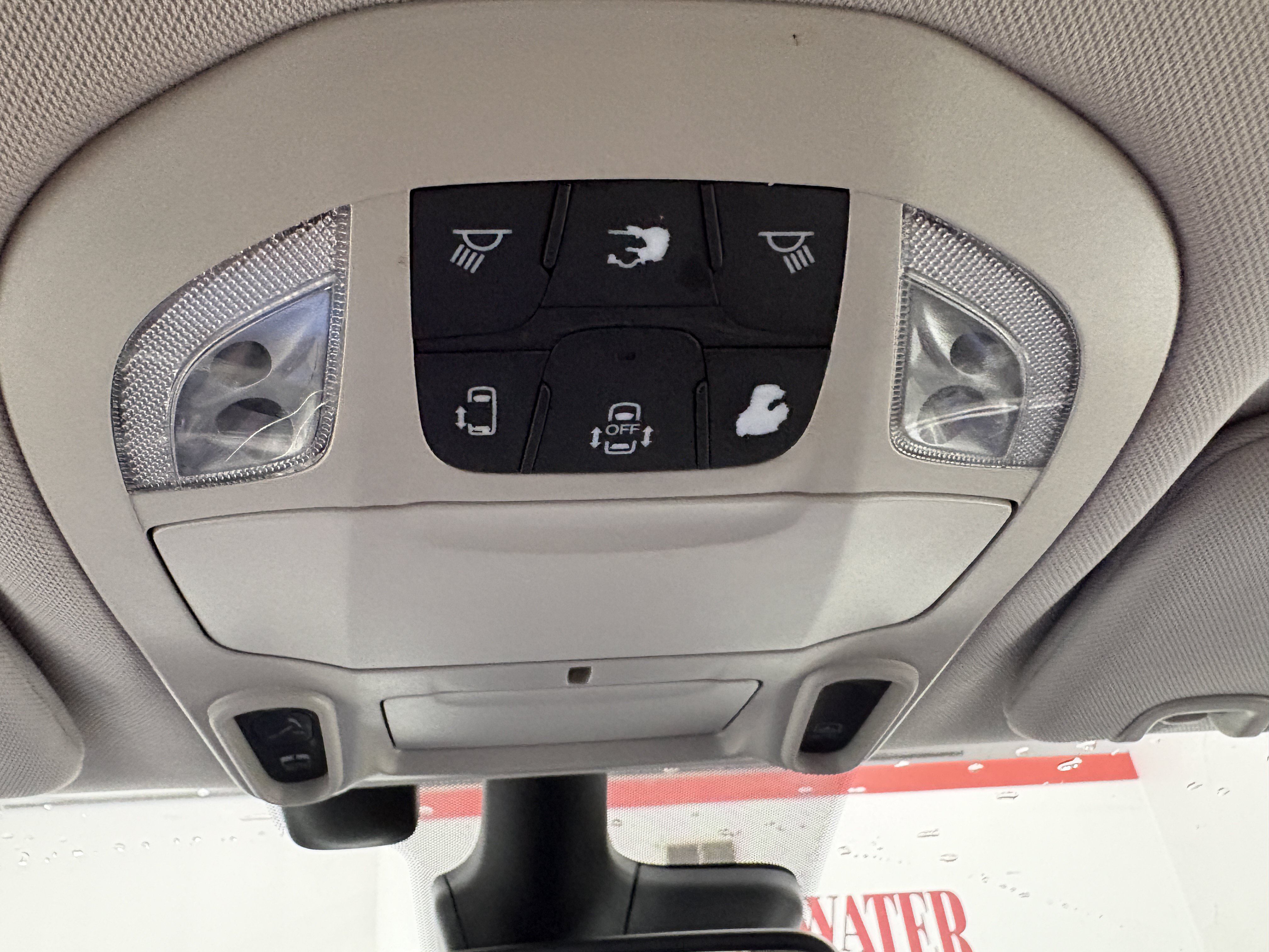 Used 2020 Chrysler Pacifica Limited w/ Advanced Safetytec Group FWD image 32