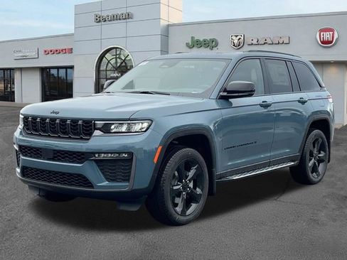 New 2026 Jeep Grand Cherokee Limited w/ Limited Altitude Package AWD/4WD image 3