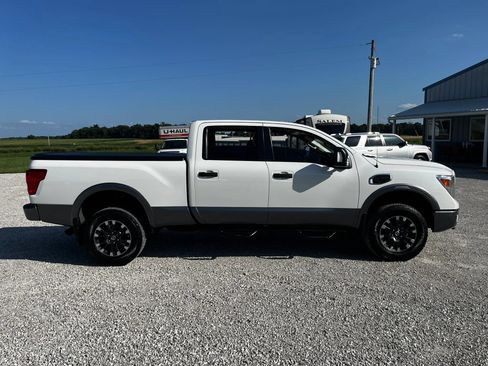 Used 2018 Nissan Titan PRO-4X w/ Pro-4x Utility Package AWD/4WD image 3