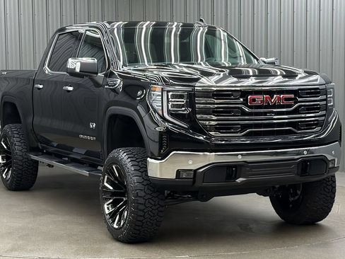 Used 2026 GMC Sierra 1500 SLT w/ SLT Premium Plus Package AWD/4WD image 7