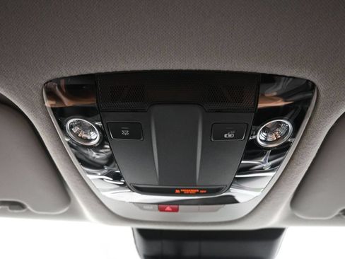 Certified 2025 Kia Seltos S AWD/4WD image 17