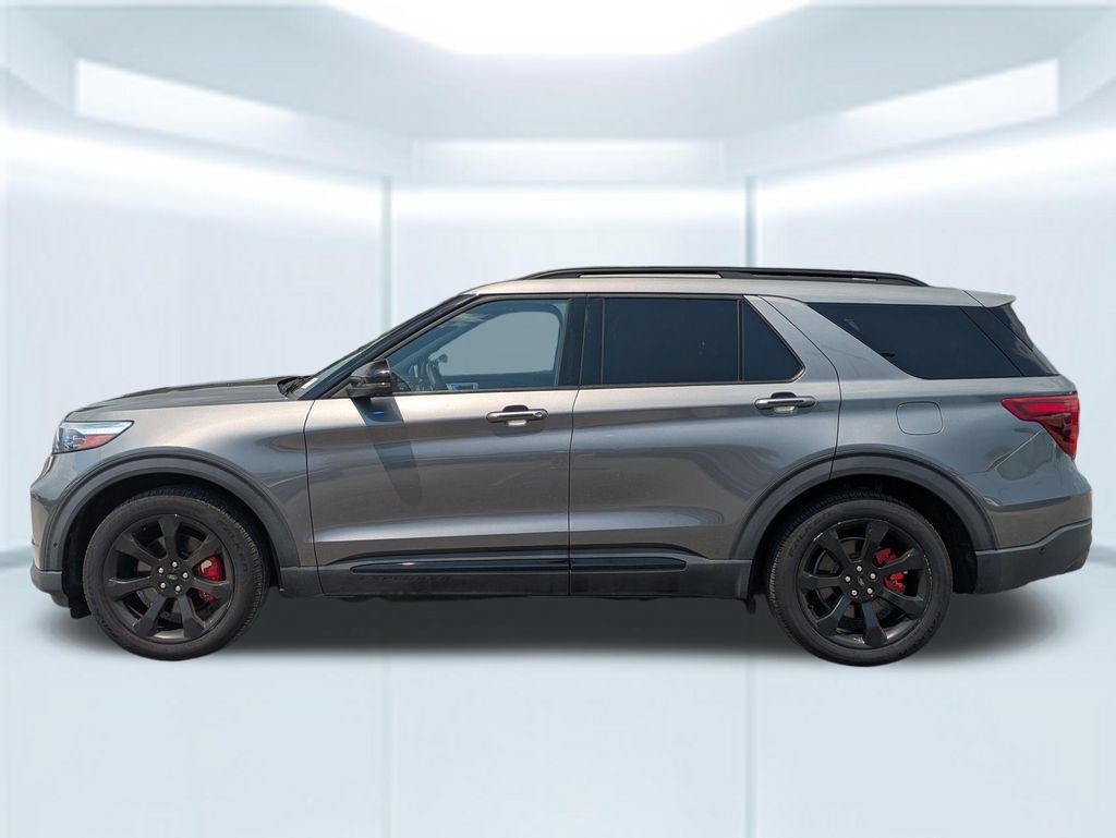 Used 2022 Ford Explorer ST w/ Equipment Group 401A RWD image 2