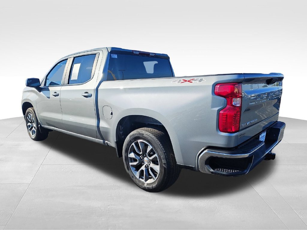 Used 2024 Chevrolet Silverado 1500 LT AWD/4WD image 3