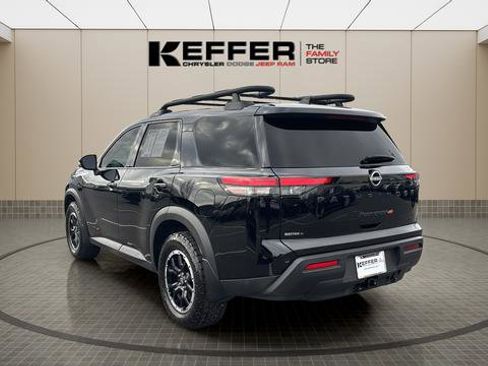 Used 2025 Nissan Pathfinder Rock Creek image 3