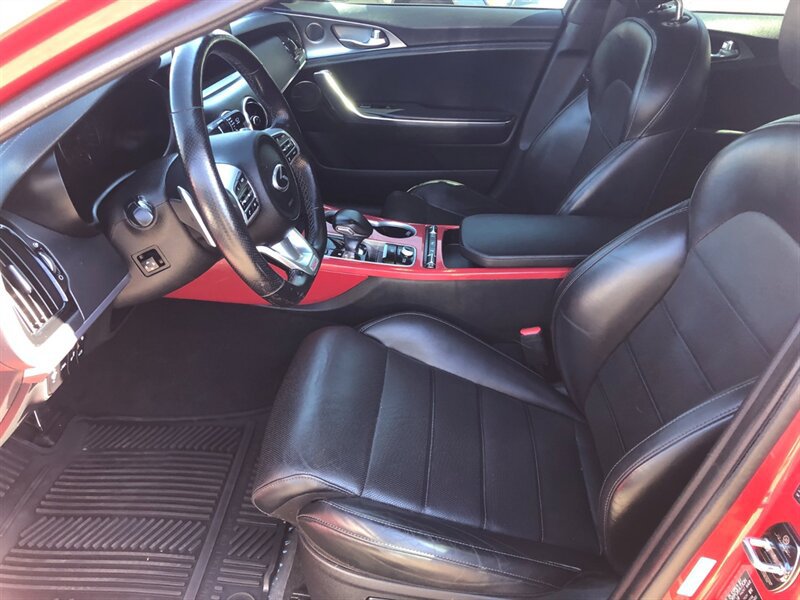 Used 2018 Kia Stinger GT2 AWD/4WD image 9