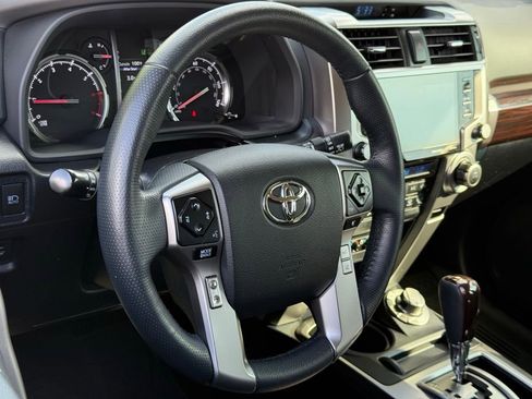 Used 2024 Toyota 4Runner Limited AWD/4WD image 19