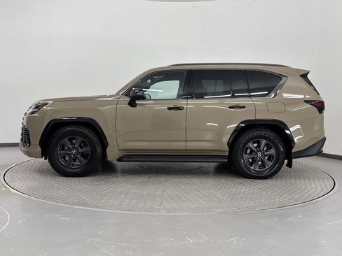 New 2025 Lexus LX 700h Overtrail image 2