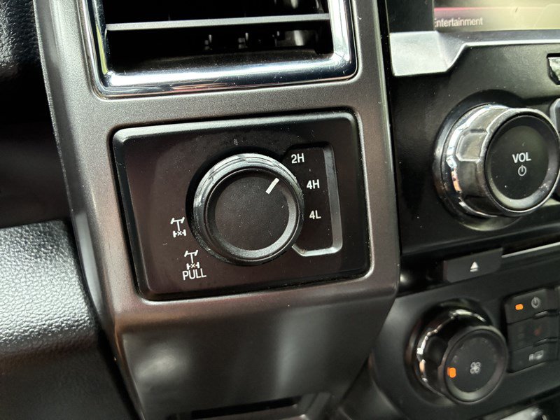 Used 2015 Ford F150 XLT w/ Equipment Group 302A Luxury AWD/4WD image 11