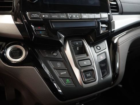 Used 2021 Honda Odyssey Touring image 9