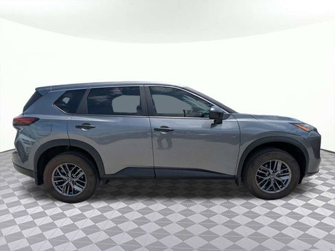 Used 2026 Nissan Rogue S FWD image 2