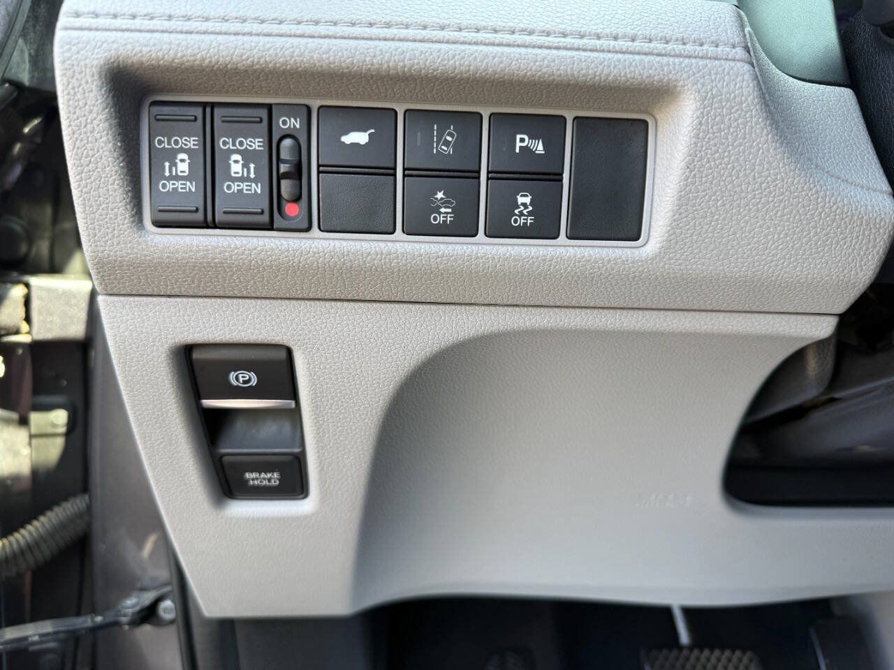 Used 2018 Honda Odyssey Elite image 19