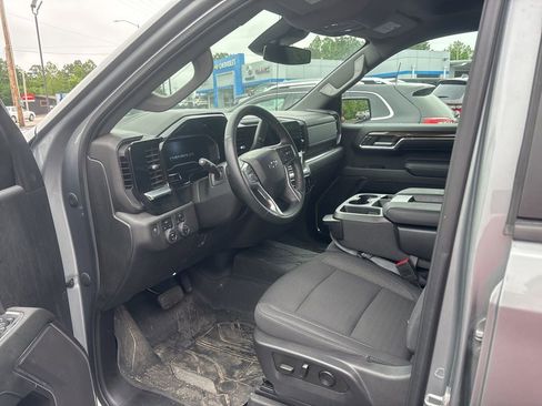 Used 2023 Chevrolet Silverado 1500 RST w/ Redline Edition AWD/4WD image 14
