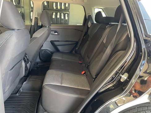 Certified 2022 Nissan Rogue SV FWD image 15