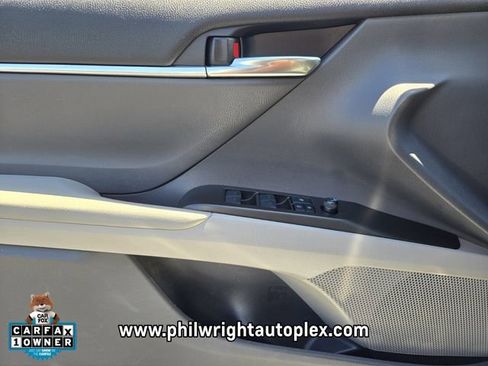 Used 2021 Toyota Camry LE FWD image 27