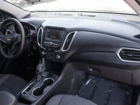 Used 2022 Chevrolet Equinox LT image 32