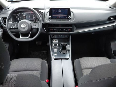 Used 2024 Nissan Rogue SV FWD image 37