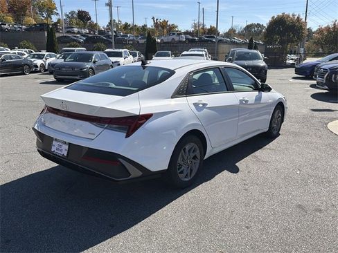 New 2026 Hyundai Elantra Blue image 7
