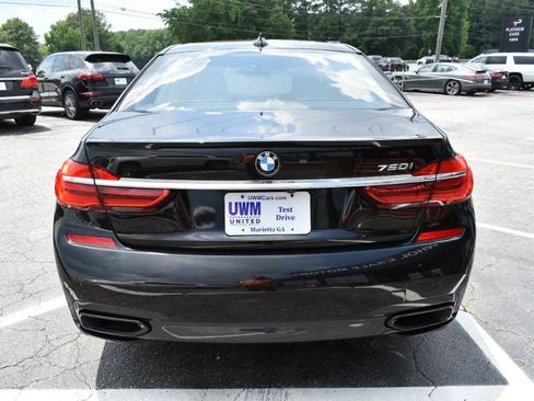 Used 2019 BMW 750i w/ Executive Package RWD image 7