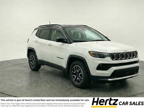Used 2025 Jeep Compass Trailhawk AWD/4WD image 1