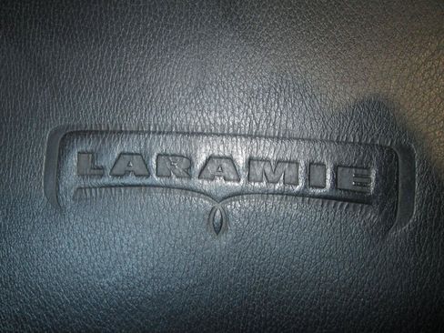 Used 2013 RAM 1500 Laramie w/ Convenience Group AWD/4WD image 23