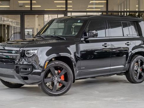 Used 2020 Land Rover Defender 110 X image 2