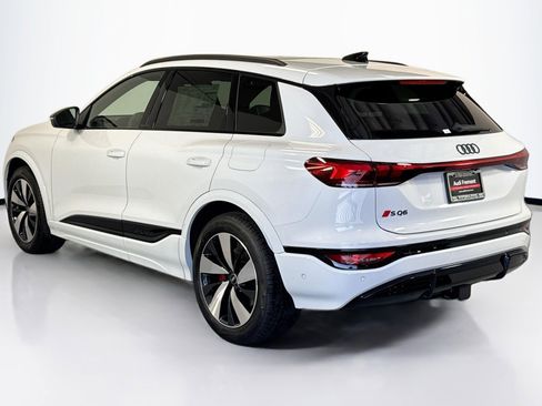 New 2025 Audi SQ6 e-tron Prestige image 7