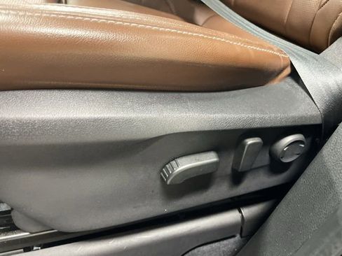 Used 2021 Subaru Ascent Touring w/ Popular Package #2A image 12