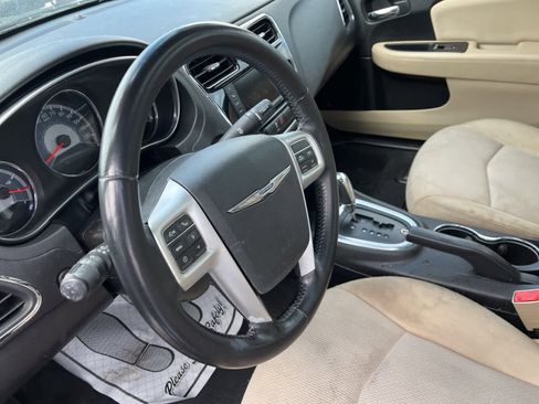Used 2012 Chrysler 200 Touring image 30