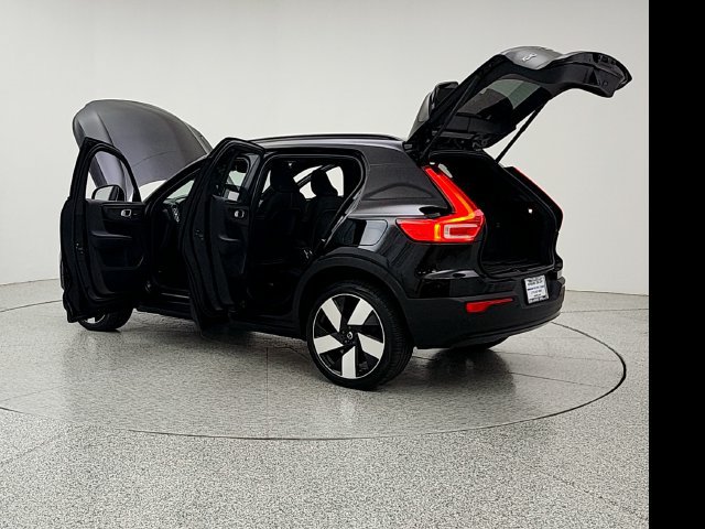 Certified 2023 Volvo XC40 Recharge Ultimate w/ Protection Package Premier AWD/4WD image 12