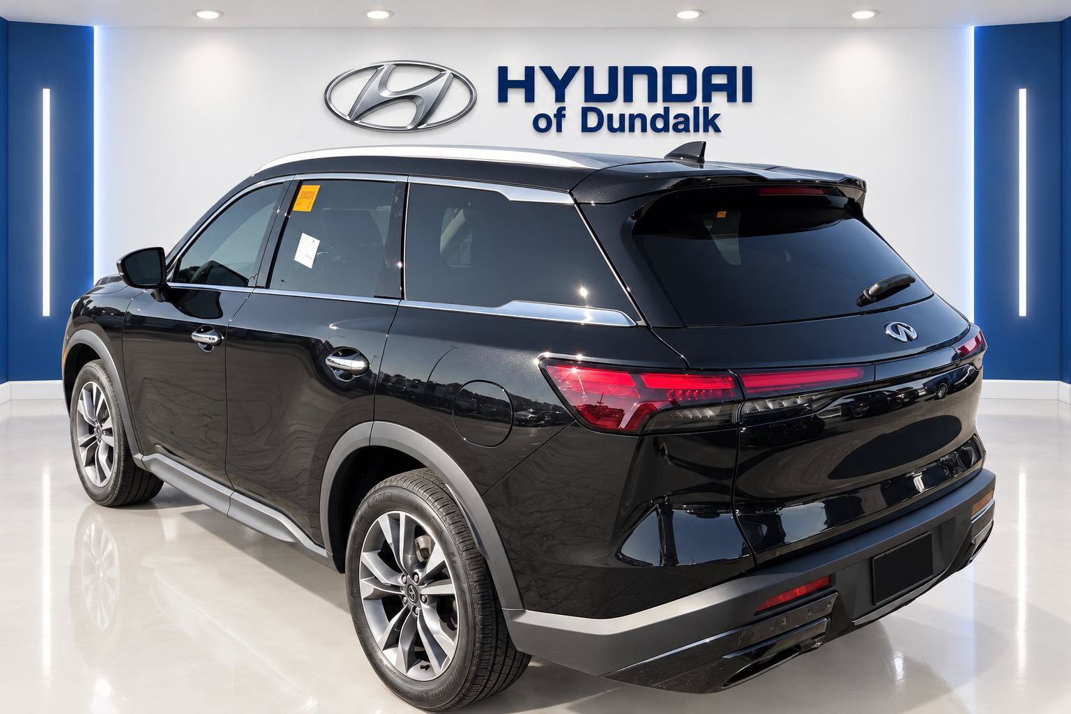 Used 2024 INFINITI QX60 Luxe AWD/4WD image 2