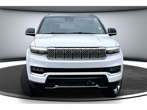 Certified 2024 Jeep Grand Wagoneer Series III w/ HD Trailer Tow Package image 4