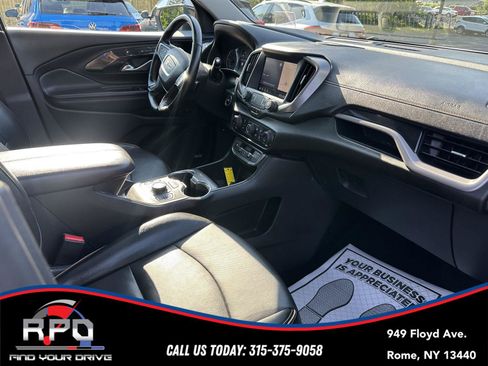 Used 2024 GMC Terrain AT4 w/ GMC Pro Grade Package AWD/4WD image 37
