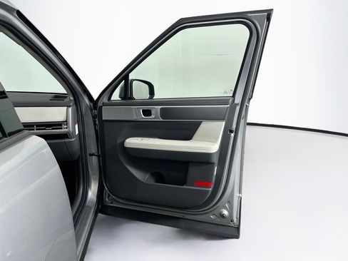 Used 2025 Hyundai Santa Fe SEL FWD image 32