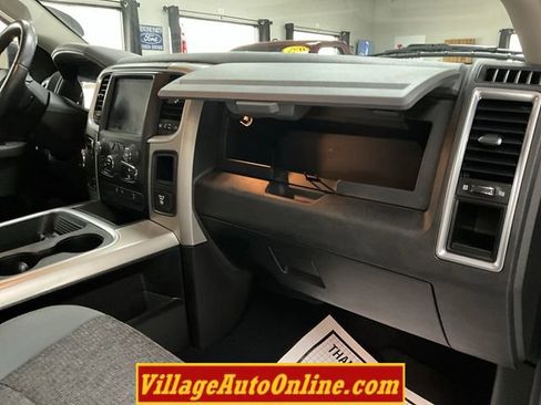 Used 2019 RAM 1500 Classic SLT w/ Luxury Group AWD/4WD image 39