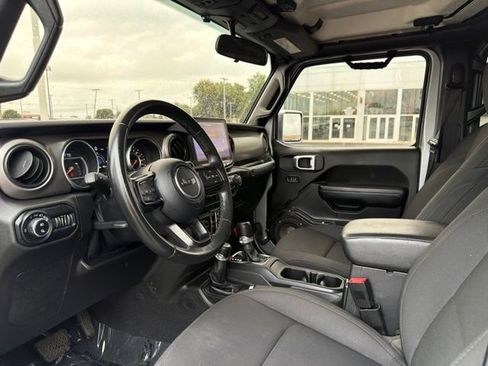 Used 2020 Jeep Gladiator Sport w/ Quick Order Package 24S AWD/4WD image 23