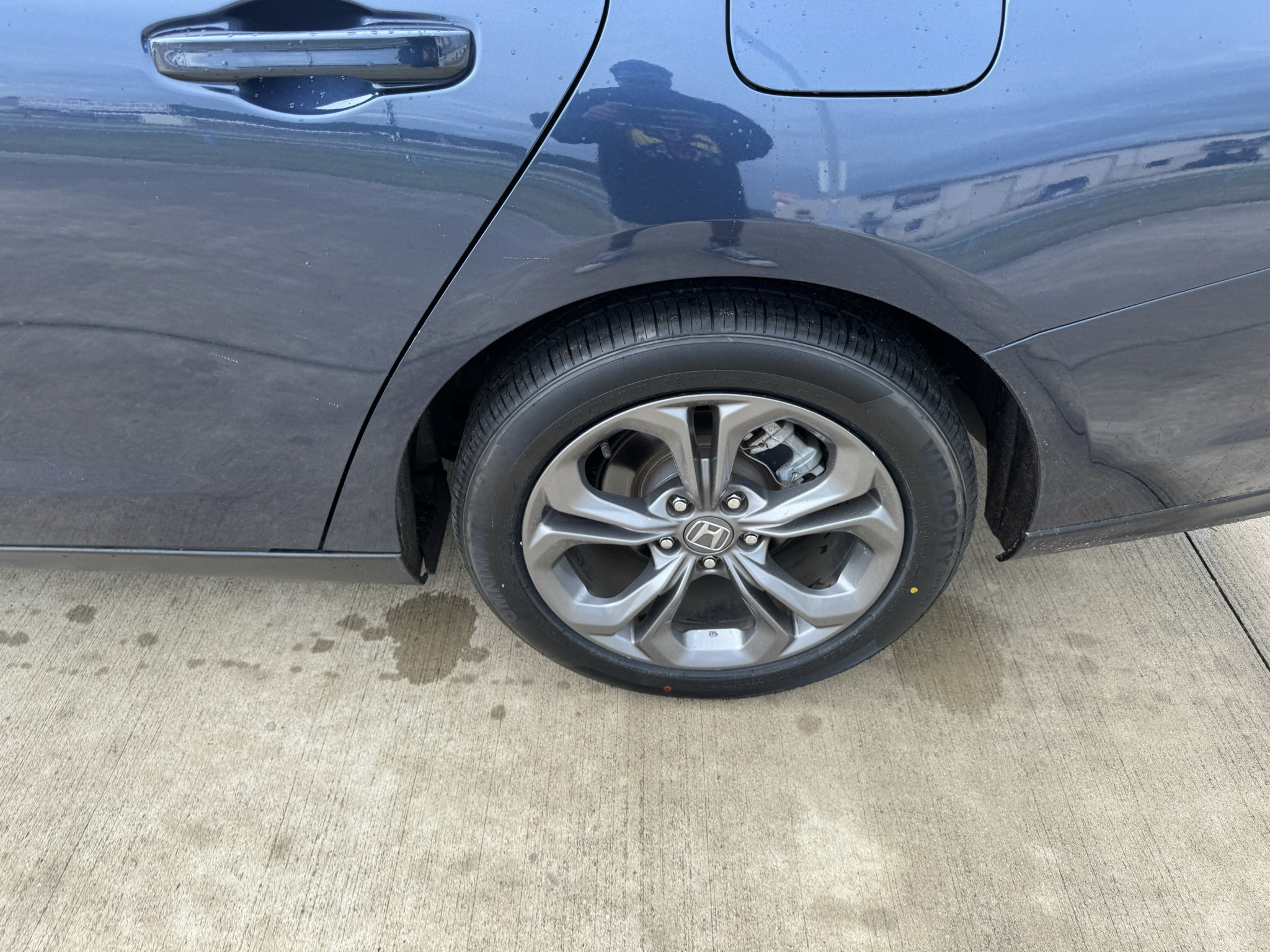 Certified 2023 Honda Accord EX image 30