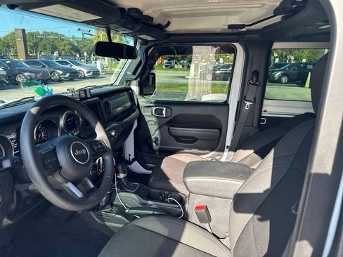 Used 2023 Jeep Wrangler Sport AWD/4WD image 17